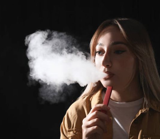 Exploring The Latest Trends In Vaping: A Smoke-Free Revolution vaping