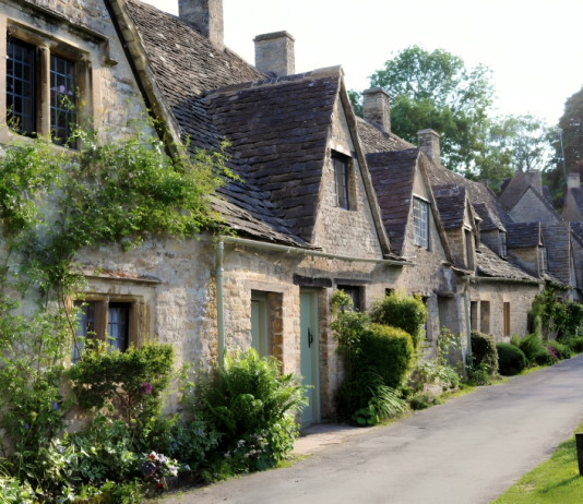 Charming English Villages: Hidden Treasures to Discover English Villages
