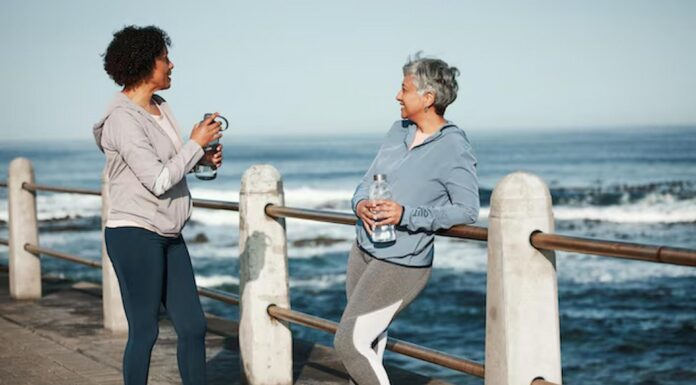 Living Well at Every Age: The Lifestyle Choices That Make a Difference Living Well