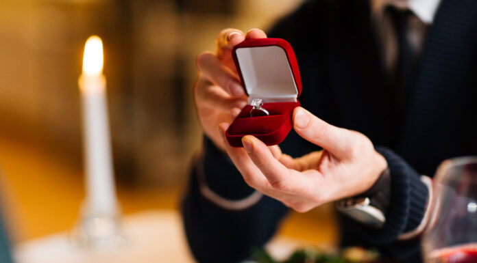 How to Choose the Perfect Engagement Ring Metal Engagement Ring Metal