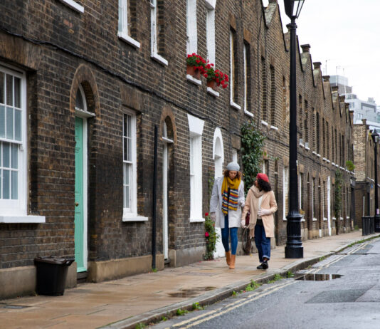 What Every Tasteful British Home Seems to Have in Common Tasteful British Home