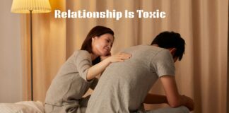 15 Warnings That a Relationship Is Toxic