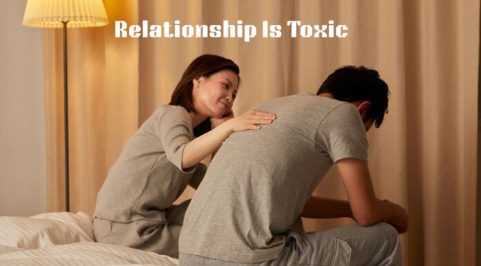 15 Warnings That a Relationship Is Toxic