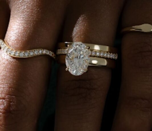 Cathedral vs. Halo vs. Solitaire: Which Engagement Ring Setting Suits Your Hand? Cathedral vs. Halo vs. Solitaire Which Engagement Ring Setting Suits Your Hand