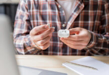How to Choose the Best Wireless Earbuds Under $200 in 2024 Wireless Earbuds
