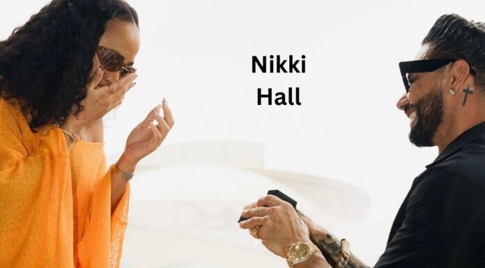 In Las Vegas, Pauly D and Nikki Hall become engaged. Nikki Hall
